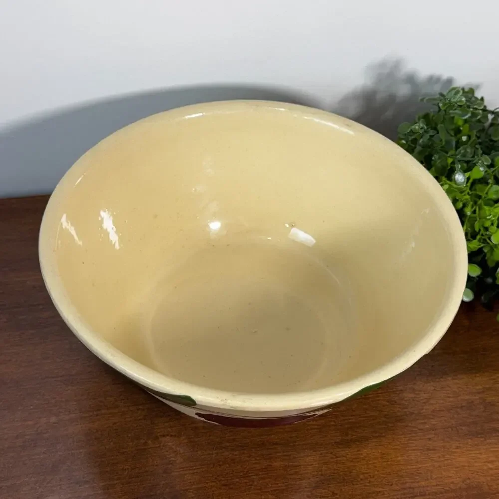 Vintage Watt Pottery Mixing Bowl Apple Design Beehive 8.5